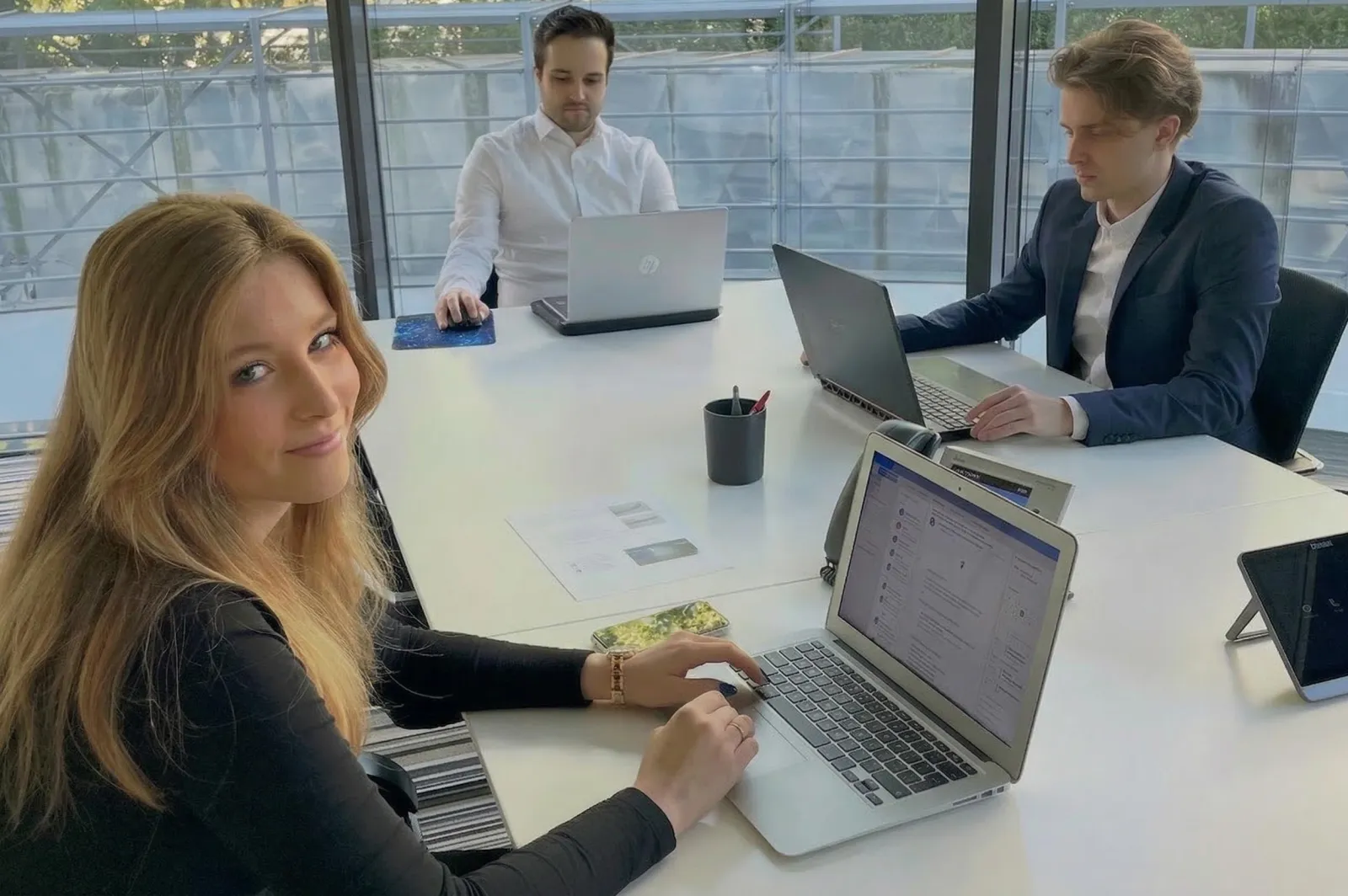 Bachelor Wirtschaftspsychologie Studierende beim berufsbegleitenden Studium an der GoVersity